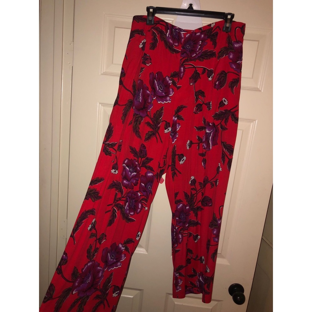 Printed Wide-Legged Pants